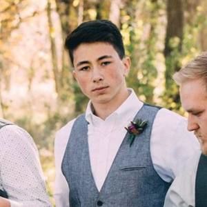 Meet your Posher, Zachary